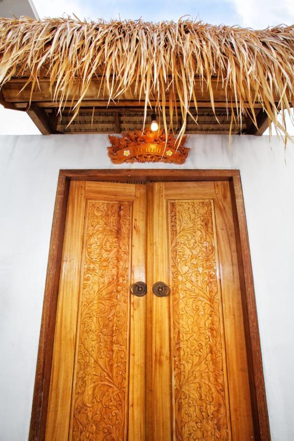 Golden Villa Gili Trawangan Exterior foto